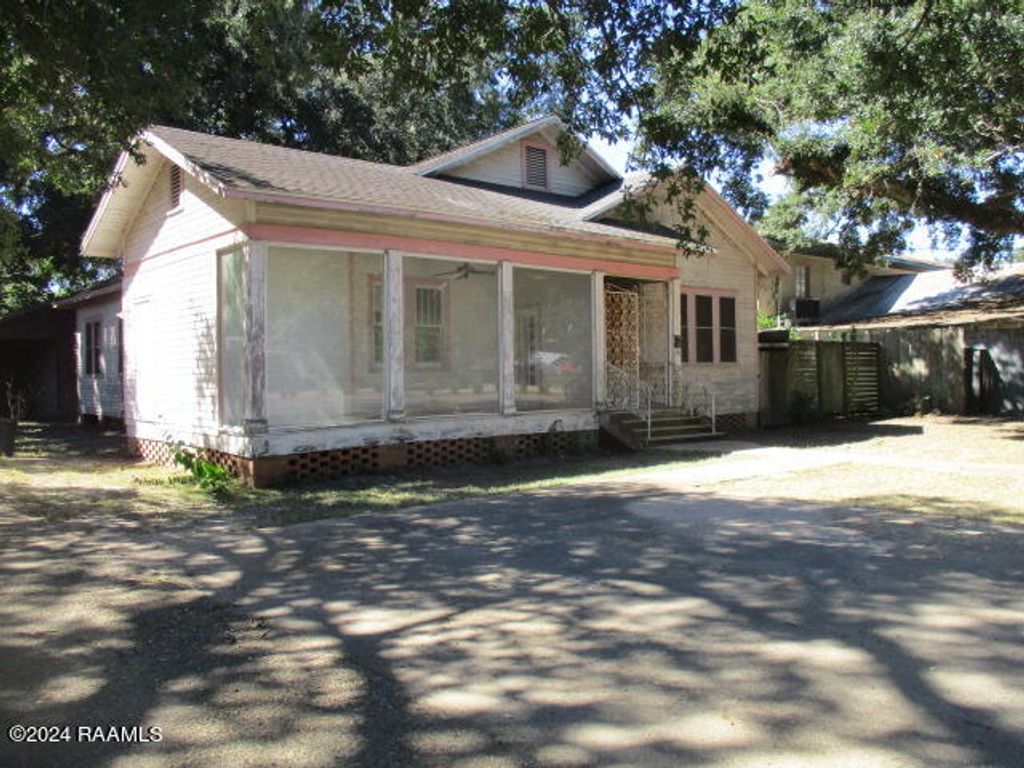 414 E Main Street, Ville Platte, LA 70586