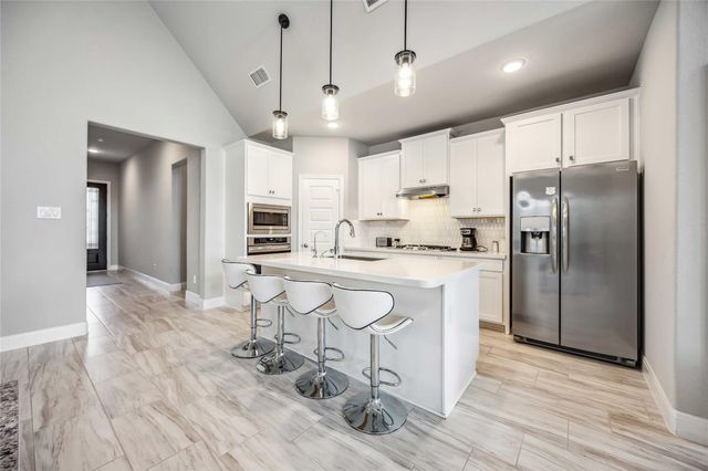 2446 Manor Valley Lane, Missouri City, TX 77459