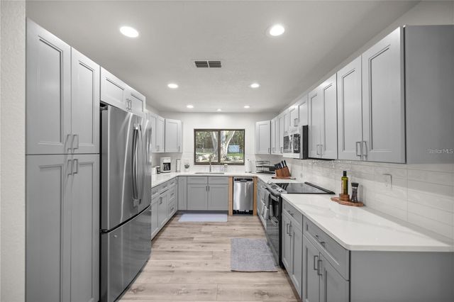 10380 NW 21ST STREET, Ocala, FL 34482