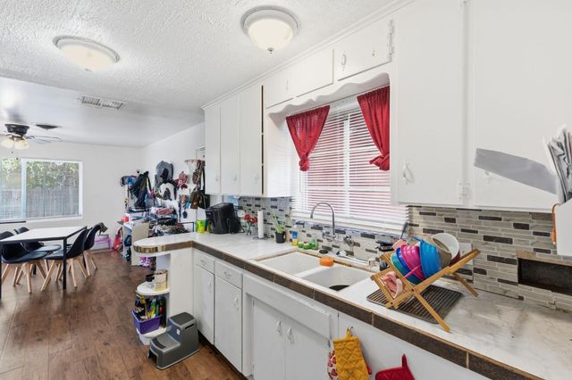 3504 N Wolters Avenue, Fresno, CA 93726
