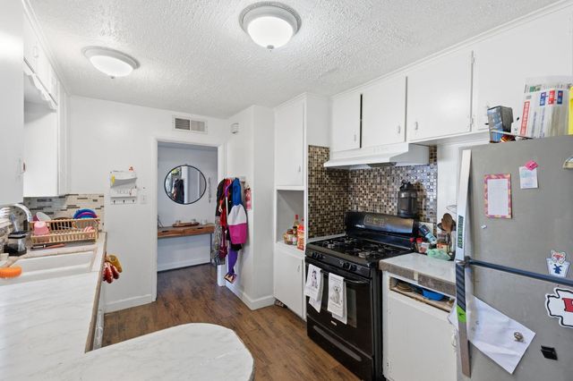3504 N Wolters Avenue, Fresno, CA 93726