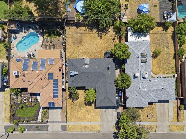 3504 N Wolters Avenue, Fresno, CA 93726