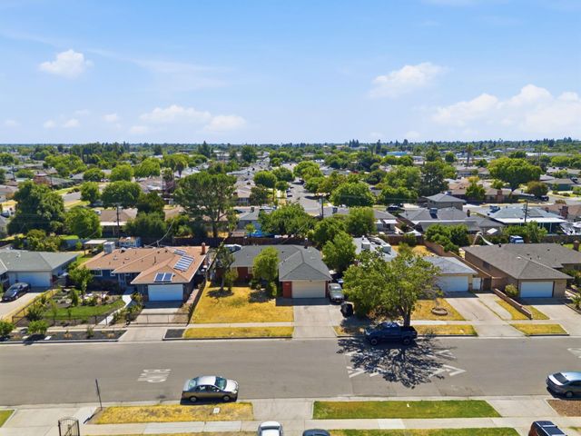 3504 N Wolters Avenue, Fresno, CA 93726