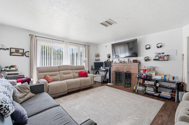 3504 N Wolters Avenue, Fresno, CA 93726