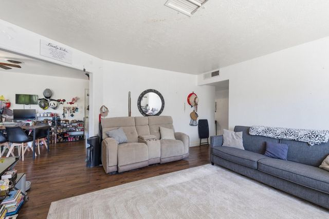 3504 N Wolters Avenue, Fresno, CA 93726