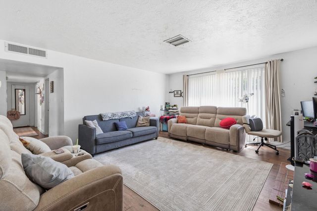 3504 N Wolters Avenue, Fresno, CA 93726