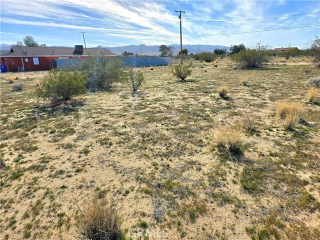 4966 1st, Joshua Tree, CA 92252