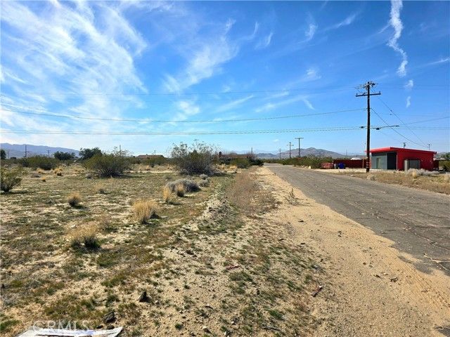 4966 1st, Joshua Tree, CA 92252