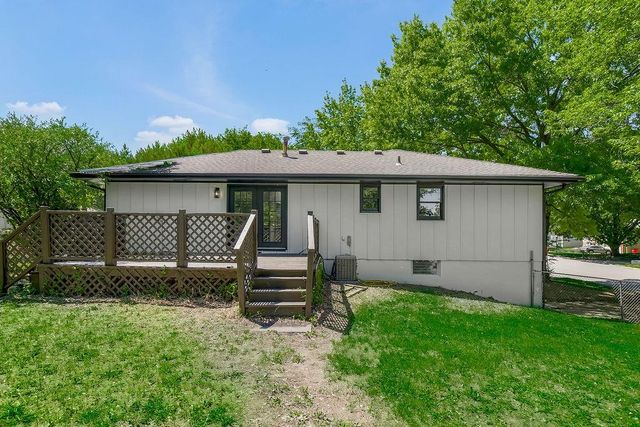 2101 SE Harding Street, Oak Grove, MO 64075