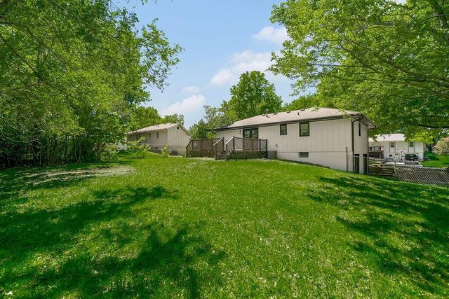 2101 SE Harding Street, Oak Grove, MO 64075