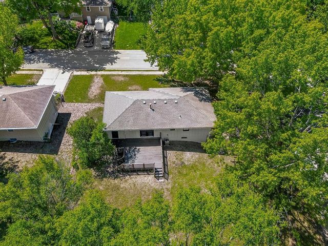 2101 SE Harding Street, Oak Grove, MO 64075