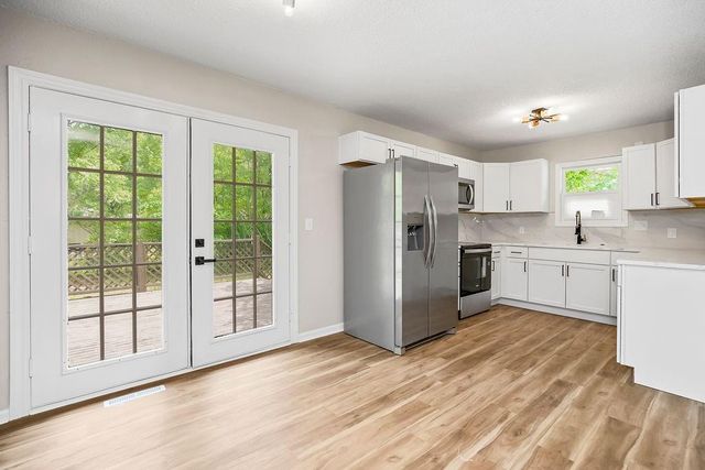 2101 SE Harding Street, Oak Grove, MO 64075