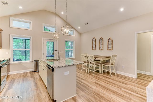 212 Deveraux Point, Mc Cormick, SC 29835
