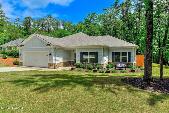 212 Deveraux Point, Mc Cormick, SC 29835