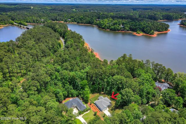 212 Deveraux Point, Mc Cormick, SC 29835