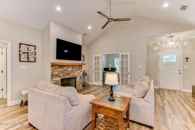 212 Deveraux Point, Mc Cormick, SC 29835