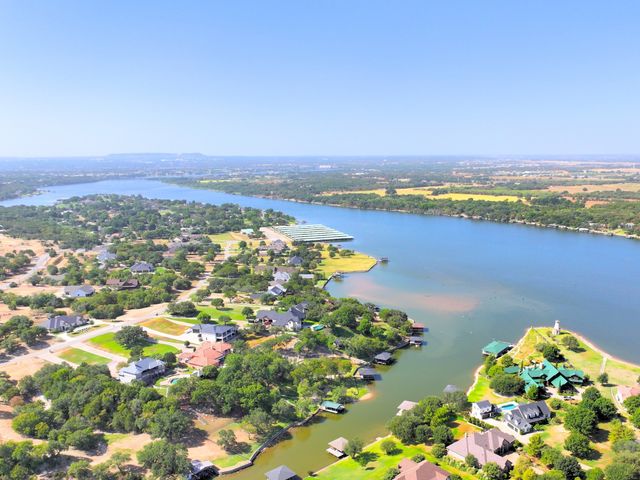 1210 Bentwater Parkway, Granbury, TX 76049