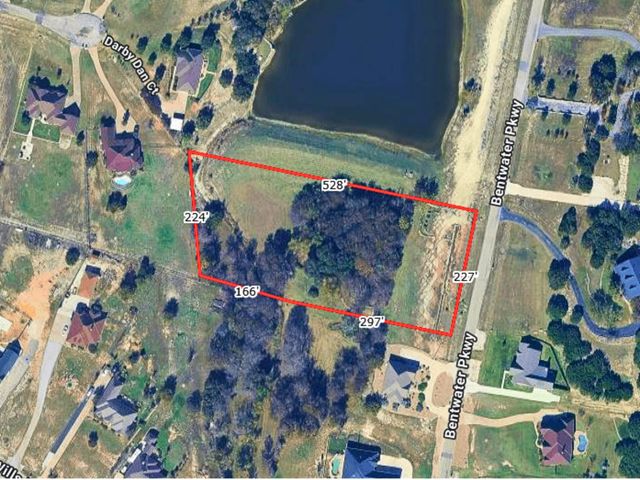 1210 Bentwater Parkway, Granbury, TX 76049