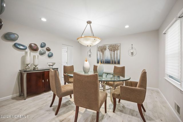 20 Colts Run, Marlboro, NJ 07746