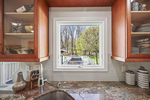 20 Colts Run, Marlboro, NJ 07746