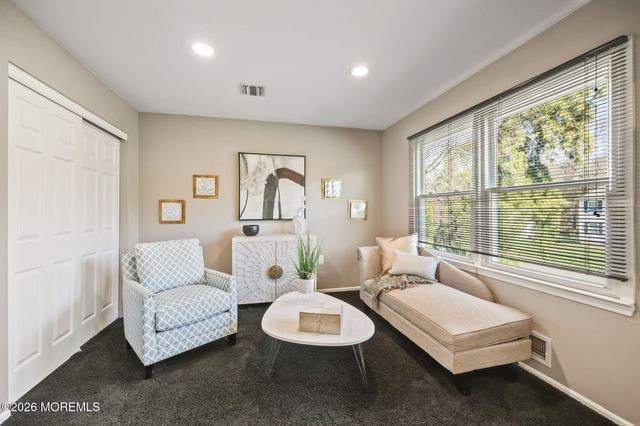 20 Colts Run, Marlboro, NJ 07746