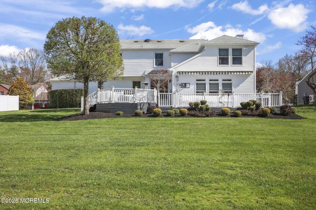 20 Colts Run, Marlboro, NJ 07746
