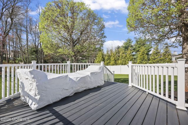 20 Colts Run, Marlboro, NJ 07746