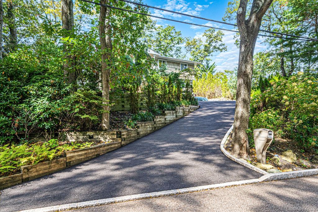 6 Wyandanch Boulevard, Smithtown, NY 11787 — photo 4