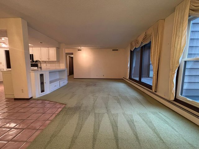 9600 Portland Avenue S 107, Bloomington, MN 55420