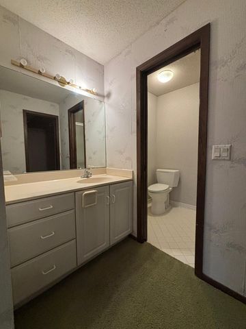 9600 Portland Avenue S 107, Bloomington, MN 55420