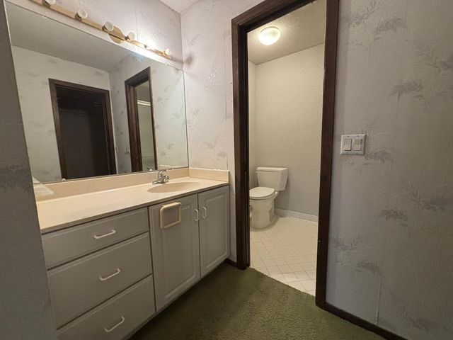 9600 Portland Avenue S 107, Bloomington, MN 55420