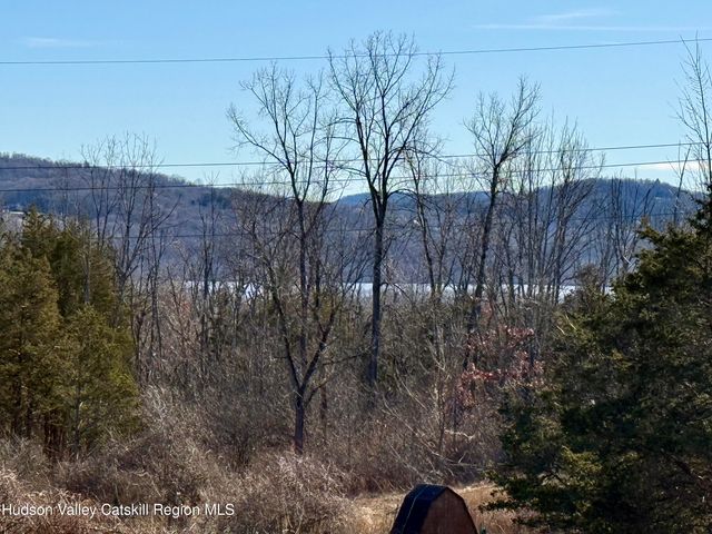 24 Howard Hall Road, Catskill, NY 12414