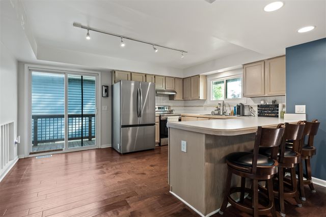 1008 Beachland Boulevard, Waterford, MI 48328