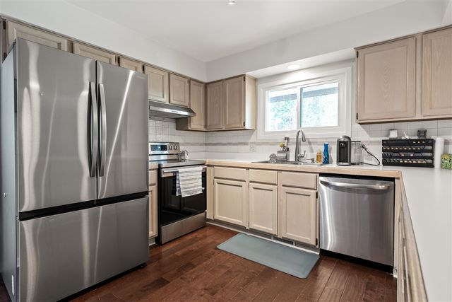1008 Beachland Boulevard, Waterford, MI 48328