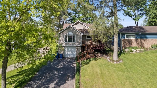 1008 Beachland Boulevard, Waterford, MI 48328
