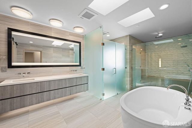 1655 Beach Street, San Francisco, CA 94123