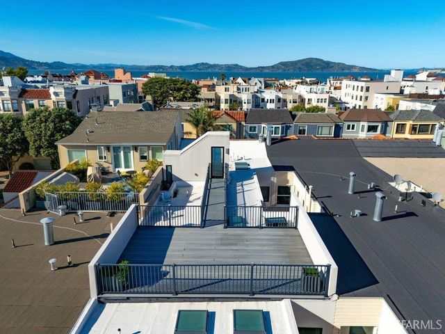 1655 Beach Street, San Francisco, CA 94123