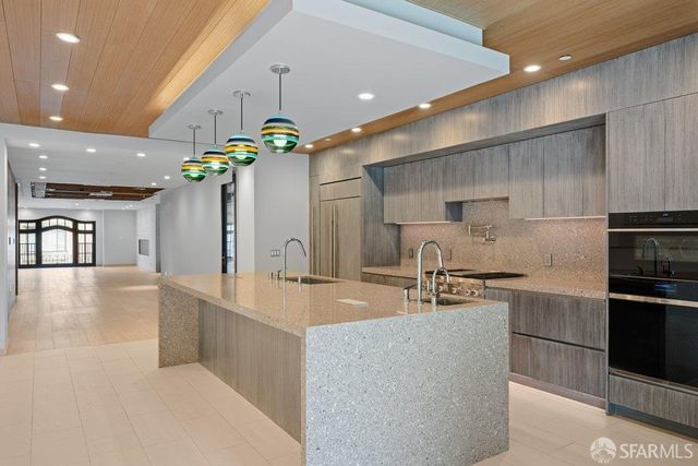 1655 Beach Street, San Francisco, CA 94123