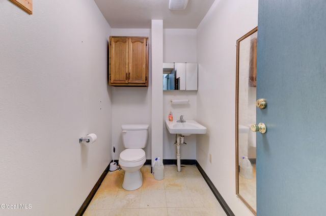 34 Russell Road, Colonie, NY 12205