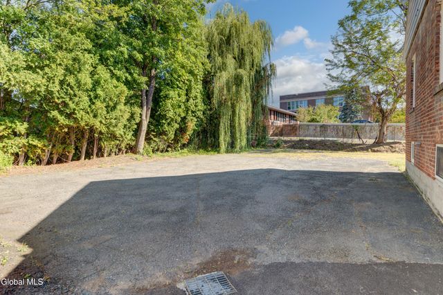 34 Russell Road, Colonie, NY 12205