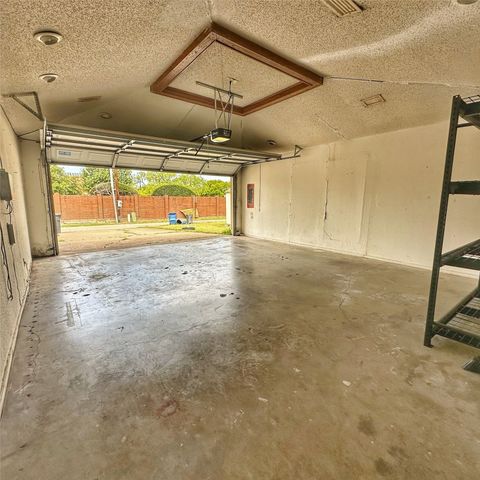 205 Glenwood Drive, Coppell, TX 75019