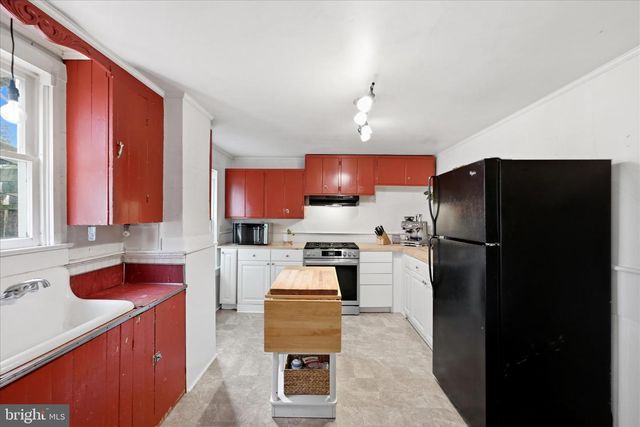 11 W GERMAIN ST, Winchester, VA 22601