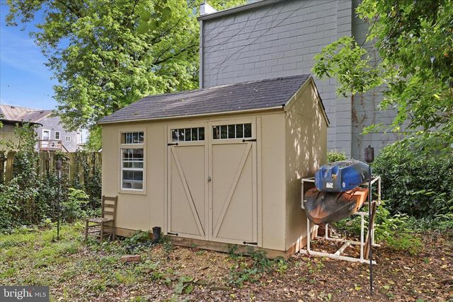 11 W GERMAIN ST, Winchester, VA 22601