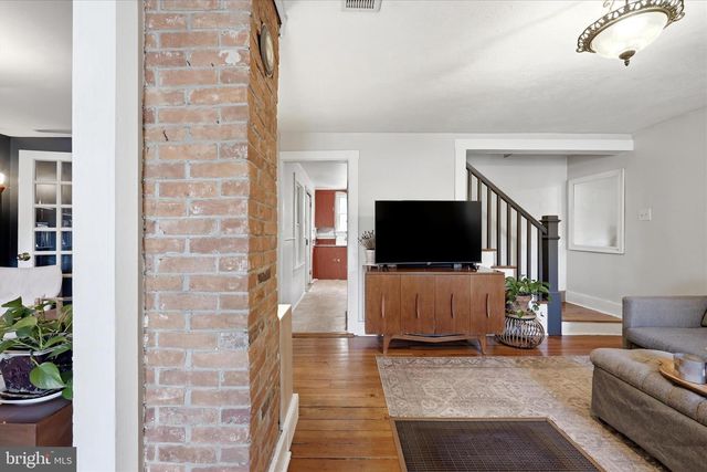 11 W GERMAIN ST, Winchester, VA 22601