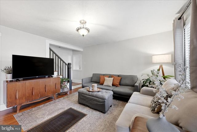 11 W GERMAIN ST, Winchester, VA 22601