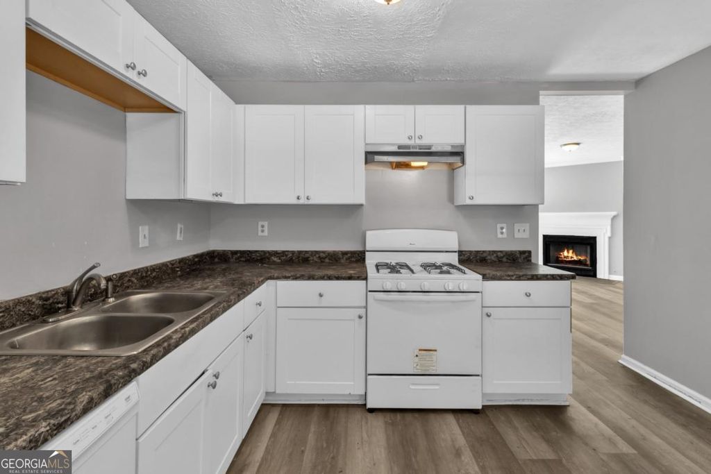3559 Ashley Station Drive SW, Marietta, GA 30008 — photo 5