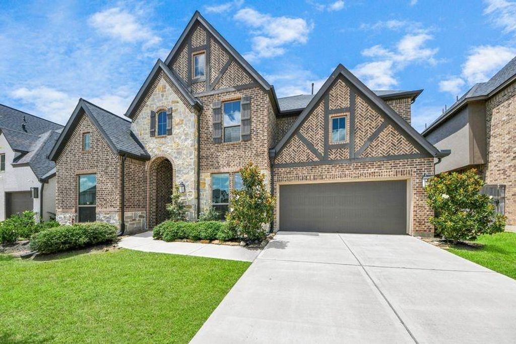 28907 Ridge Valley Court, Fulshear, TX 77441