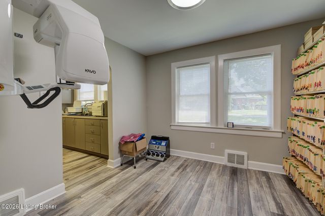 2109 Crums Ln, Louisville, KY 40216