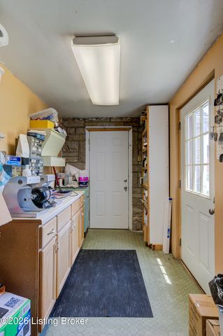 2109 Crums Ln, Louisville, KY 40216