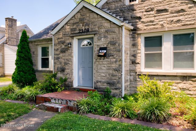 2109 Crums Ln, Louisville, KY 40216